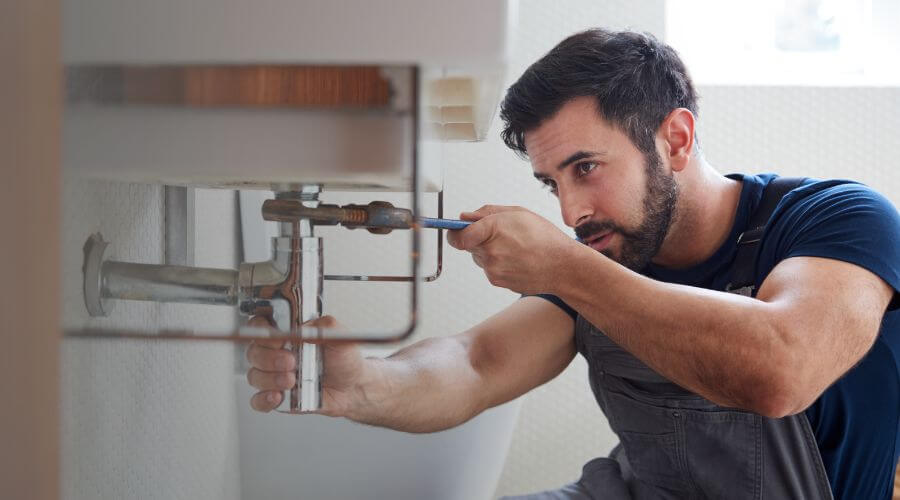 Expert burst pipe repair services in Roe, AR